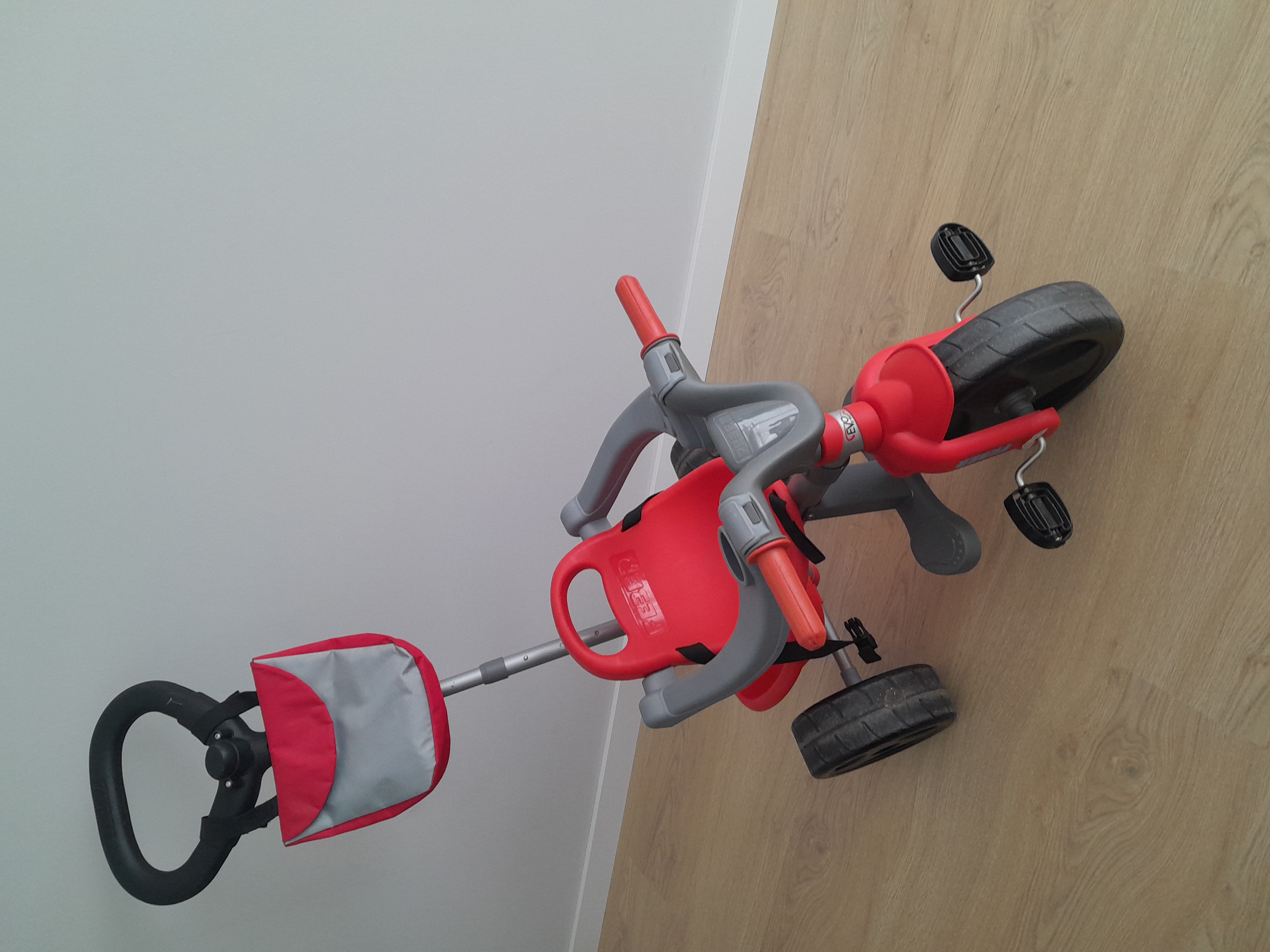 Triciclo infantil